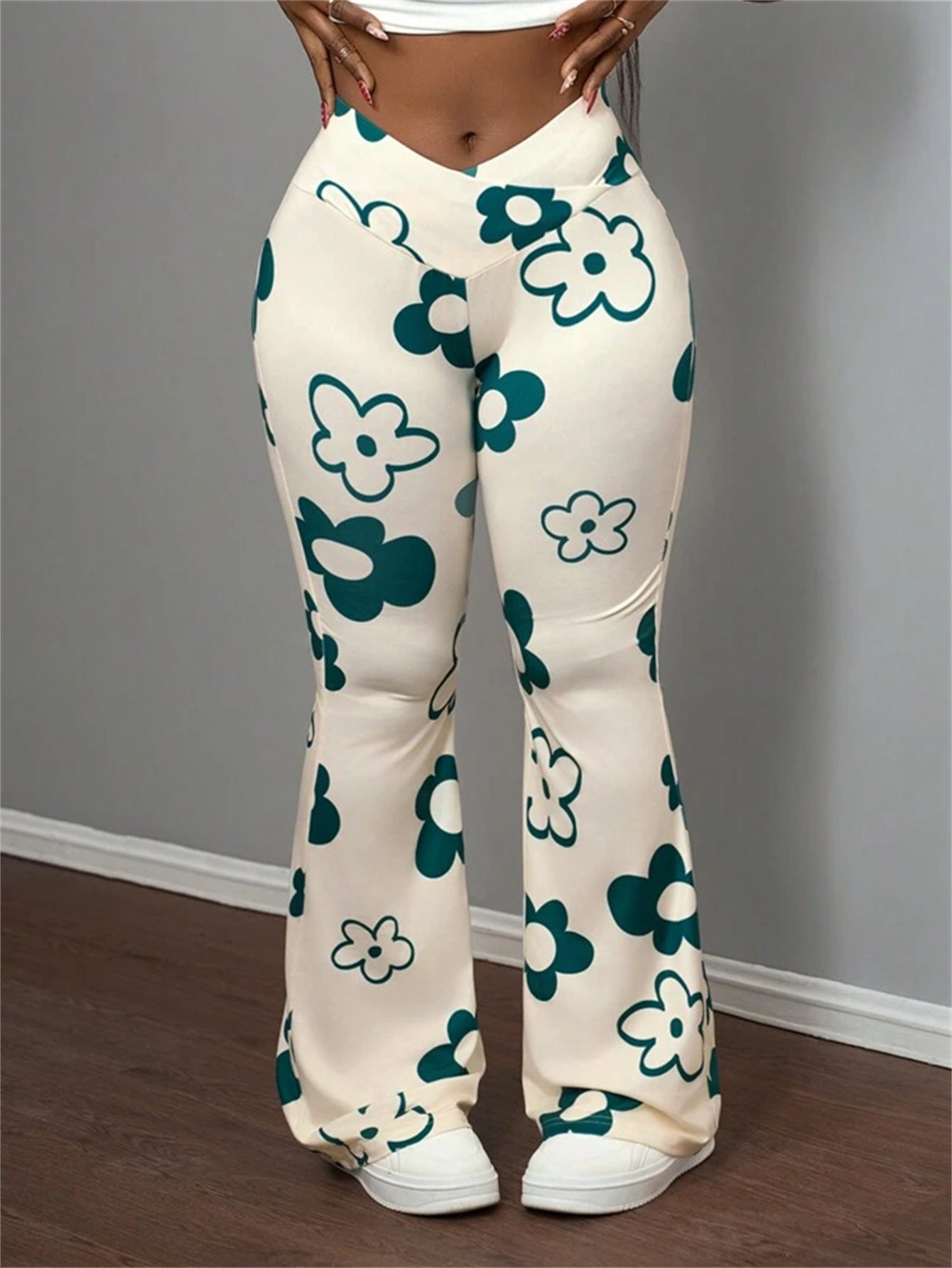Layrix Retro Bloom Flare Pants