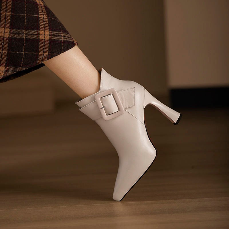 Layrix Sculpt Buckle Pointed Heel Boot